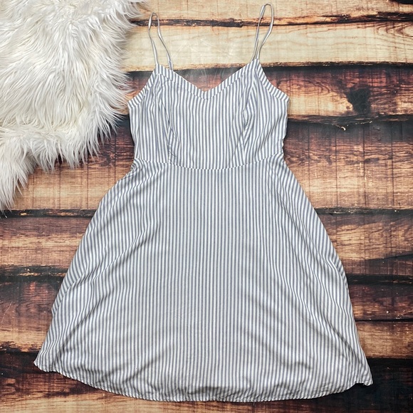 Old Navy Dresses & Skirts - Flowy Blue Striped Floral Dress Old Navy